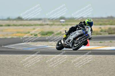 media/Apr-18-2025-TrackDaz (Fri) [[45f5874c44]]/C Group/Session 1 (Turn 7)/